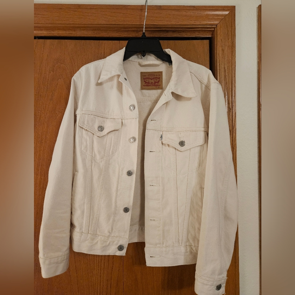 Levi's Women's Cream Denim Jacket
